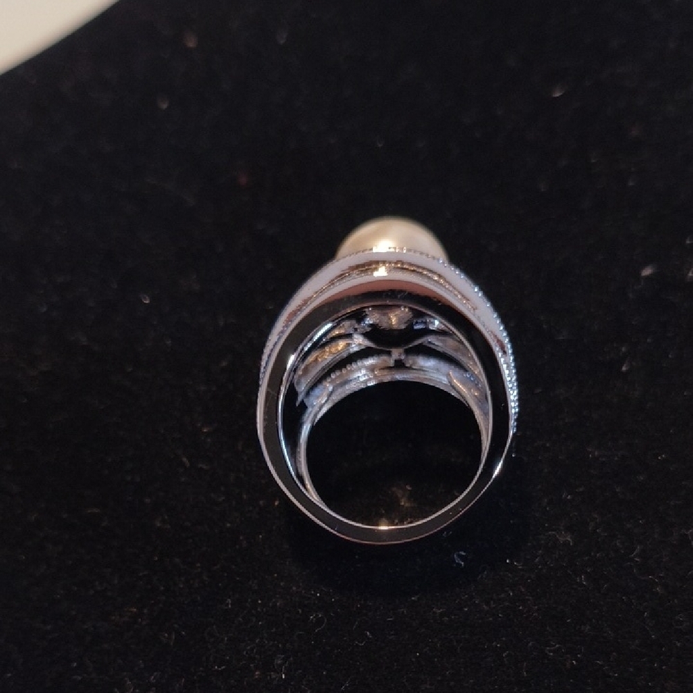 Elegant Pearl-Accent Silver Ring - Women Jewelry - Picture 2 of 5